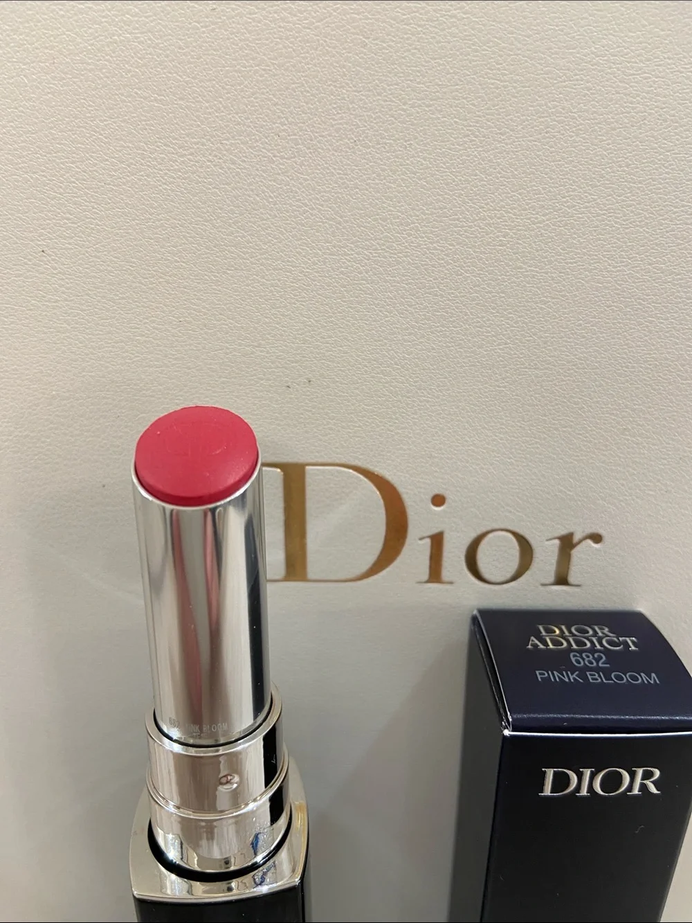 Dior Addict Shine Lipstick 682 Pink Bloom- Black & Silver Accents